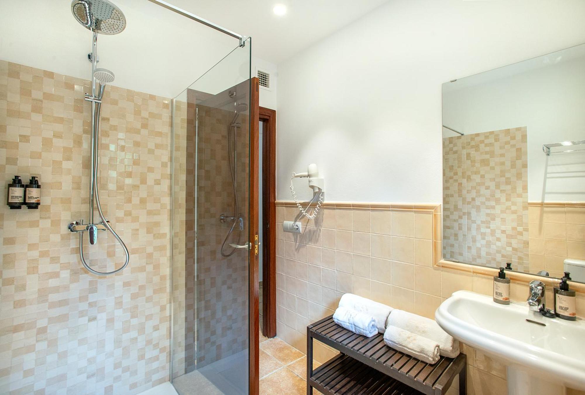 Owl Booking Villa Siquier - Luxury Retreat With Mountain Views ポレンサ エクステリア 写真